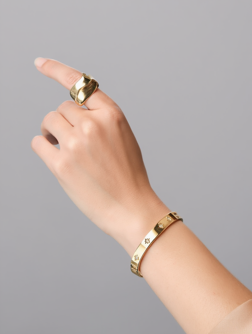 Liora Bangle