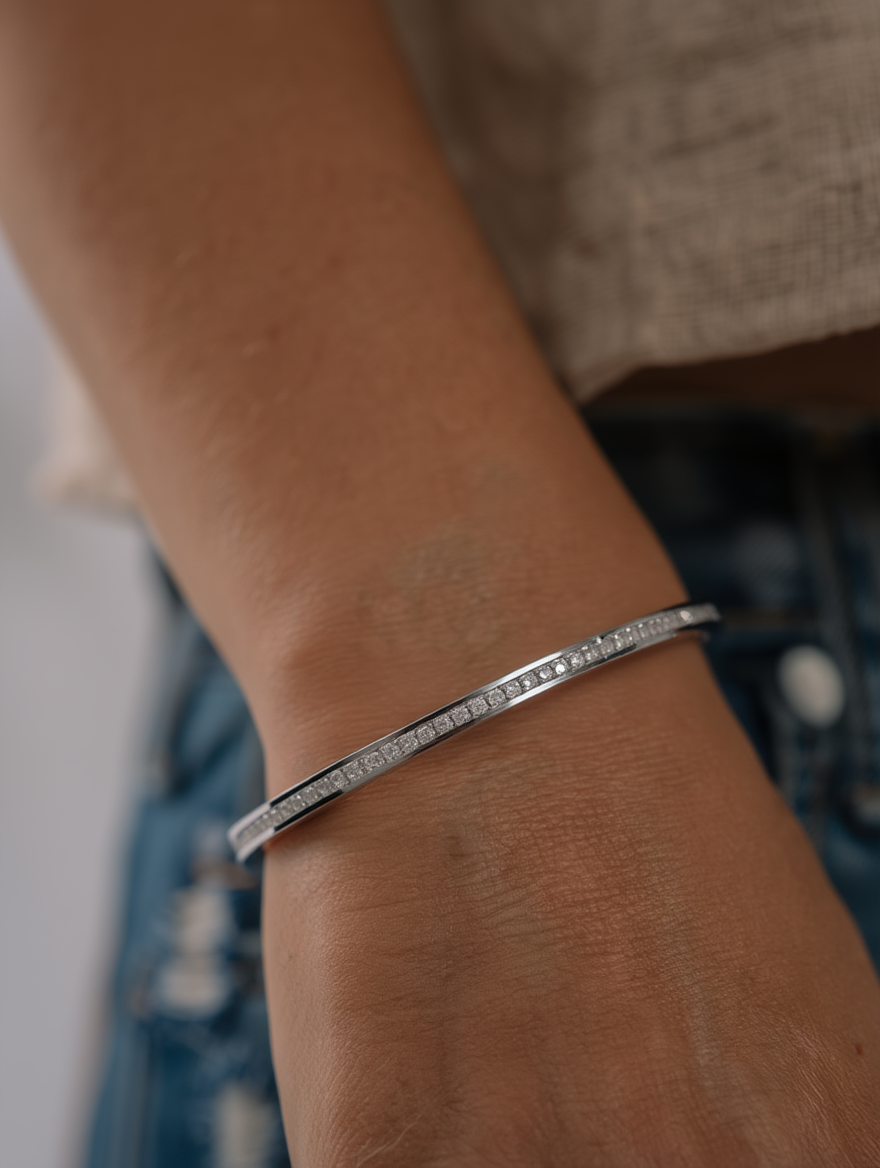 Evie Bangle - Silver