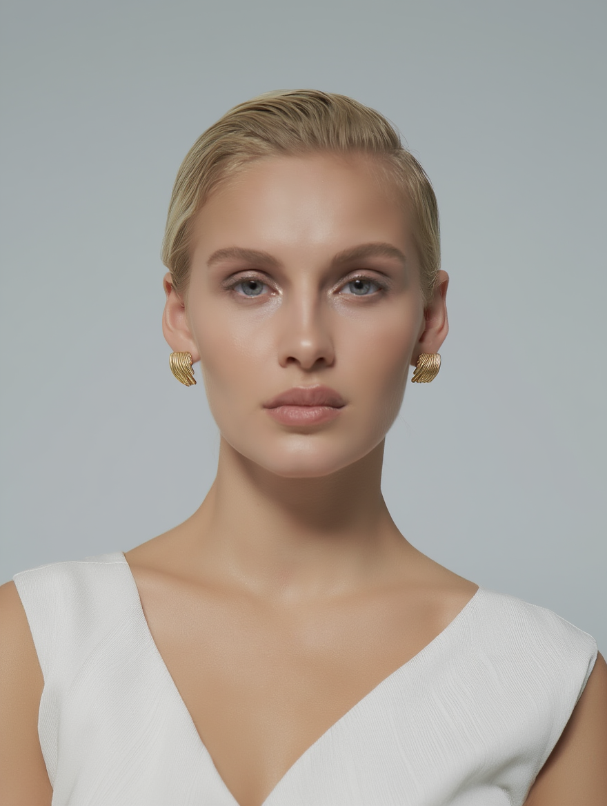 Lyra Earrings – Gold