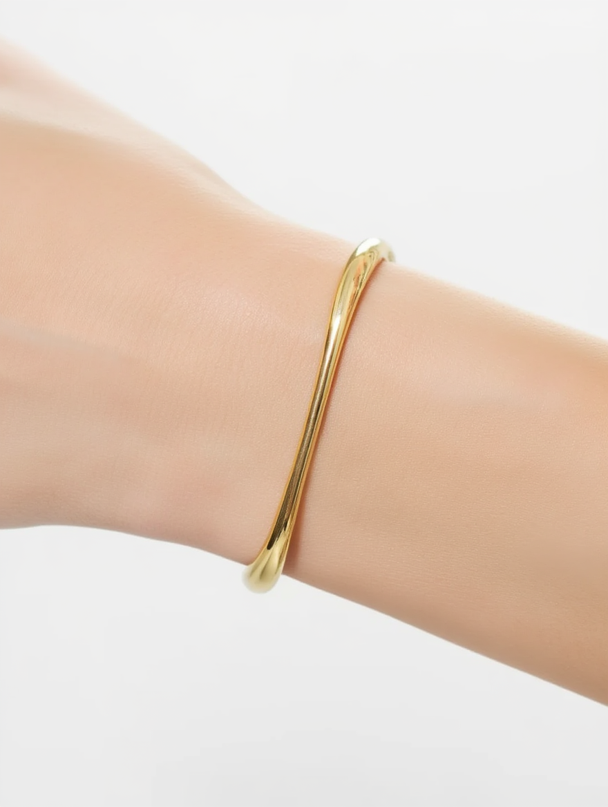 Ayra Bangle