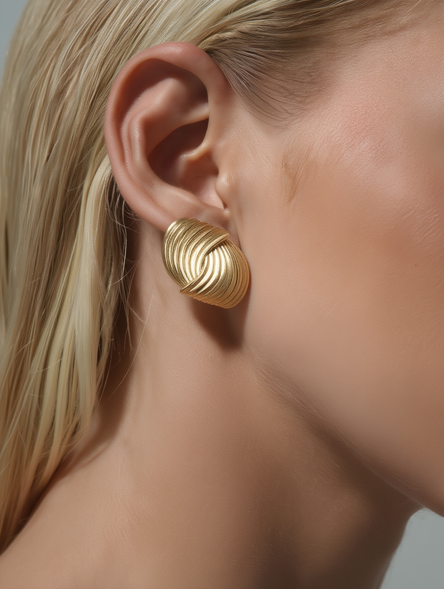 Aurelia Earrings – Gold