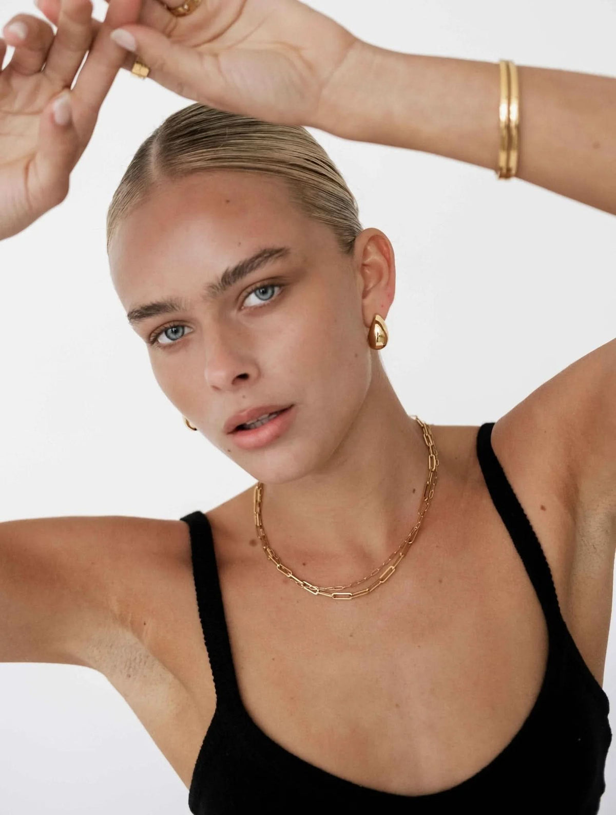 Selene Earrings – Gold