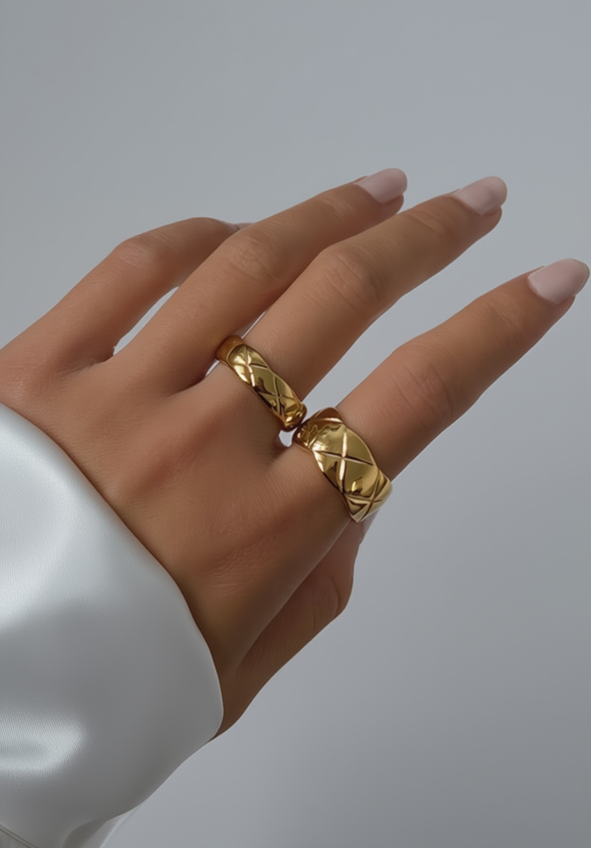 Aubrey Thick Band – Gold