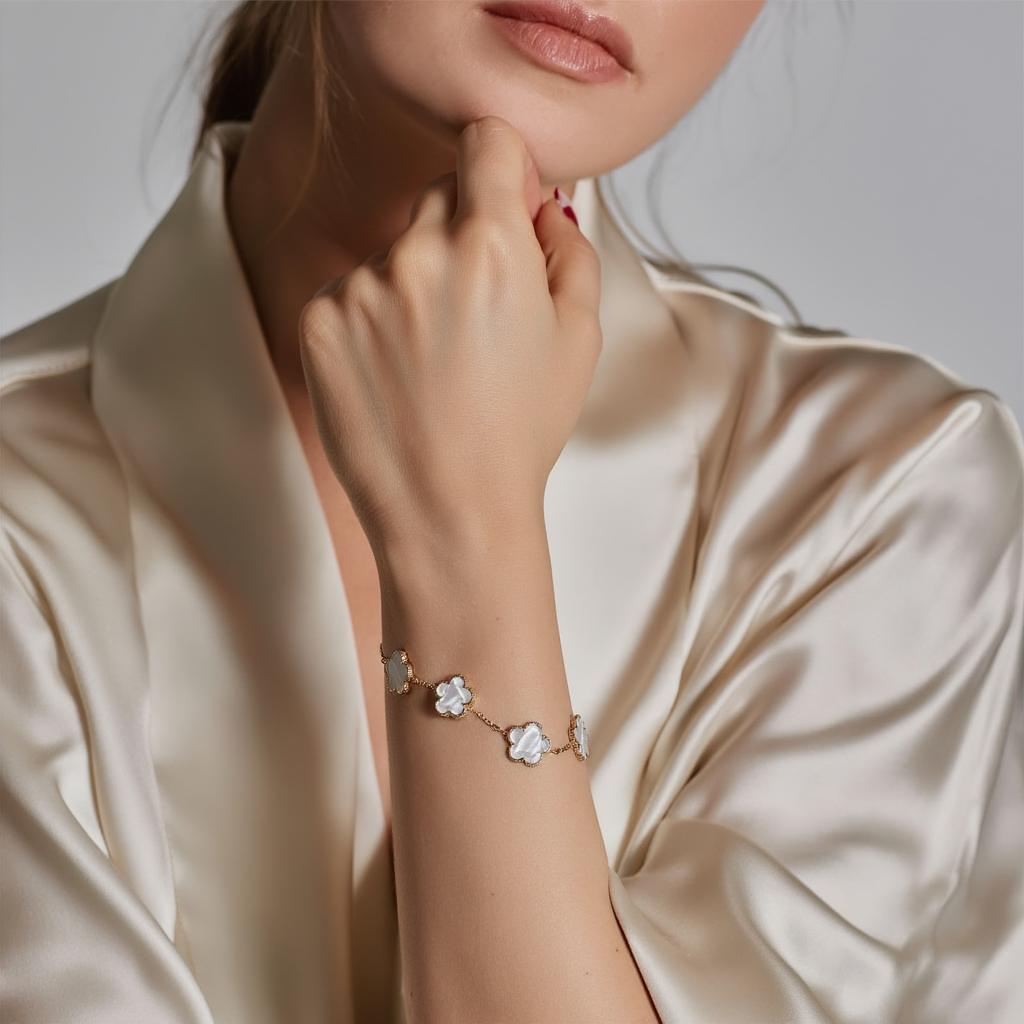 Flower Clover Bracelet White