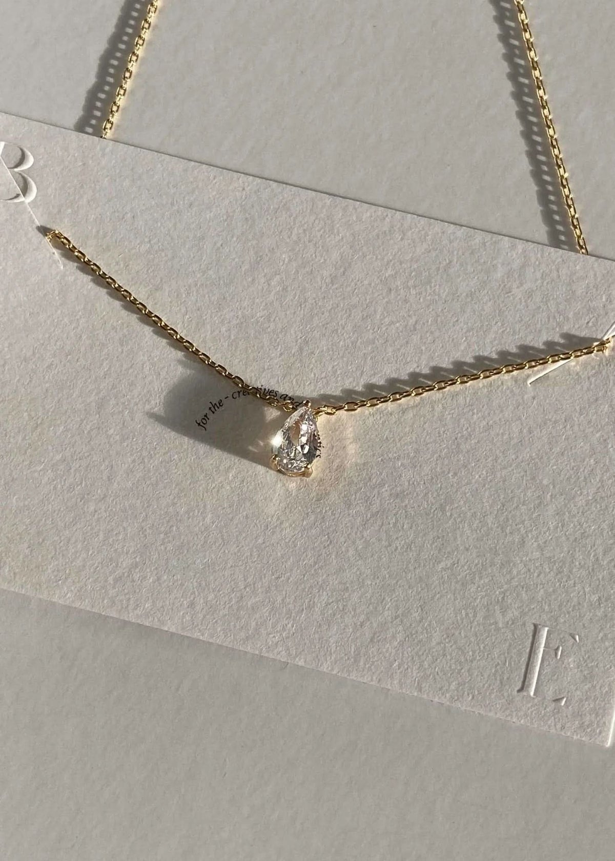 Iriss Necklace Pear - Gold